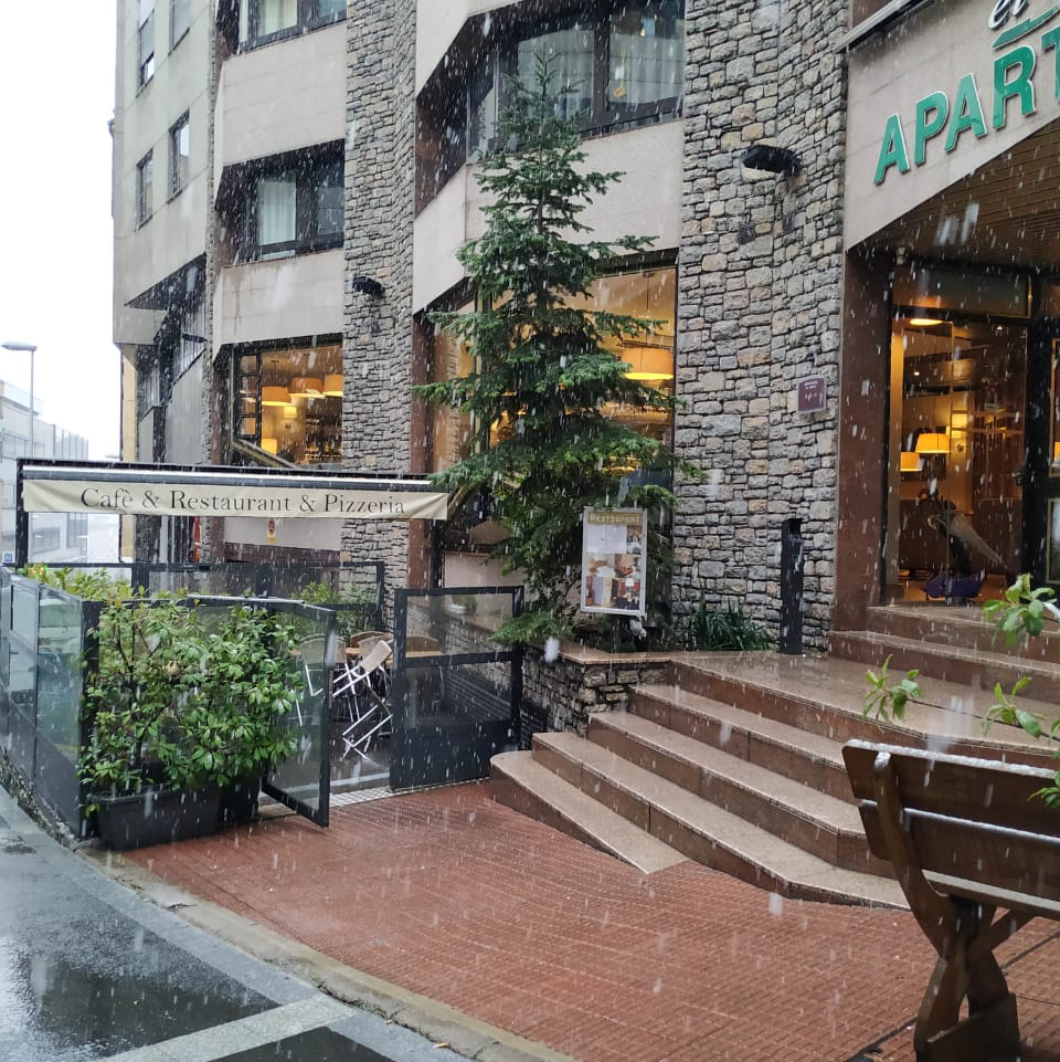 Aparthotel el Serch
